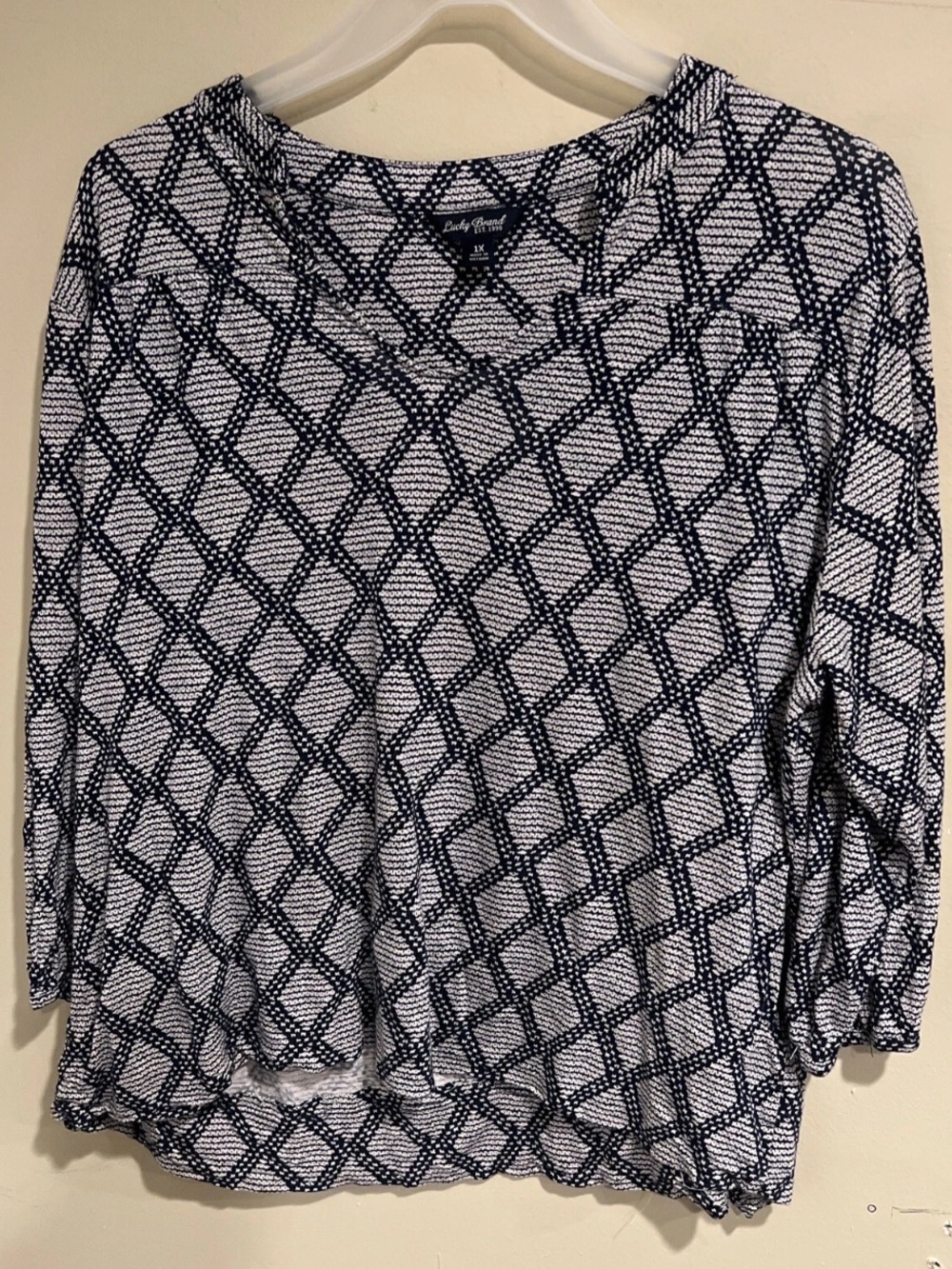 Lucky Brand Navy and White Geometric Long Sleeve V-Neck Top